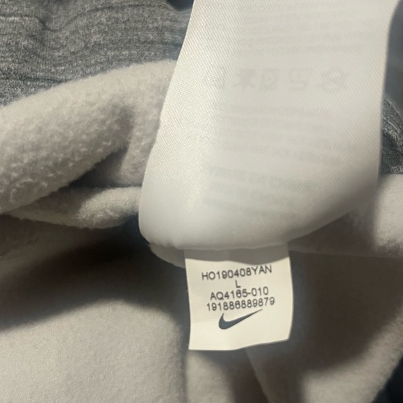 NIKE BASKETBALL DRI-FIT Large L FULL Zipper Gray Black Hooded Jacket AQ4165-010 - Picture 5 of 5